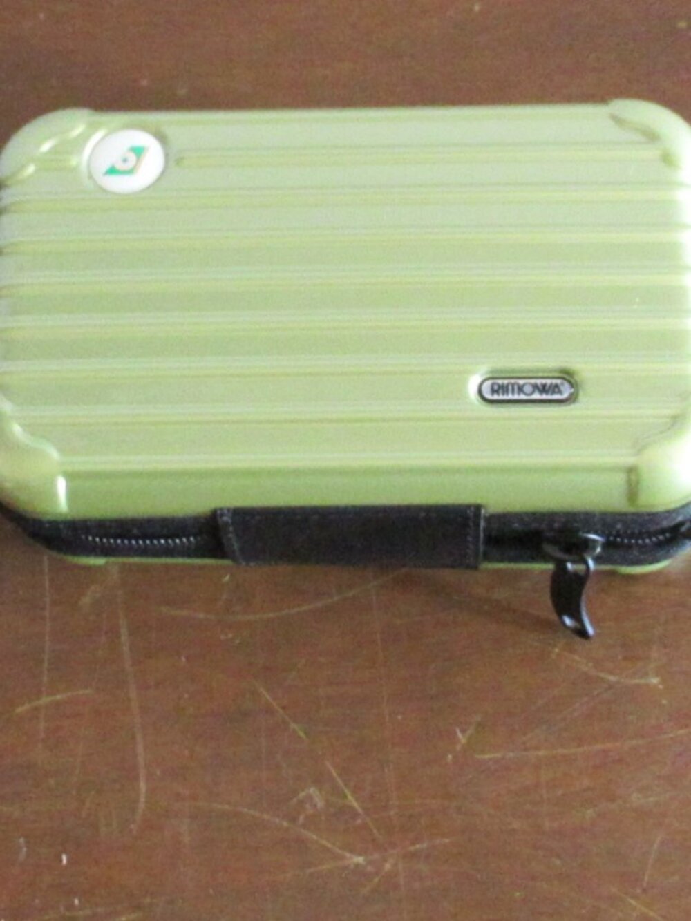 RIMOWA x EVA Air Amenity Hard Case Lime Green Limited Edition Travel - Picture 5 of 5